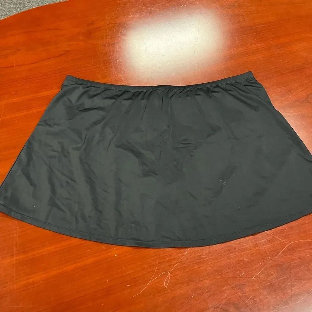 Tropical Escape Black Swim Skirt sz 24W NWT
